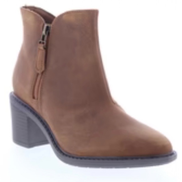 CLARKS Scene Zip Dark Tan Oiled Leather Insulated Cushioned Boots8.5 NIB